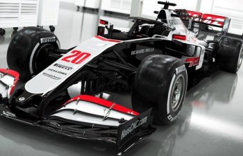 Haas F1 Team komandası yeni avtomobilini nümayiş etdirib - FOTO