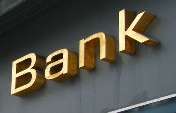 Azərbaycanda bankların öhdəlikləri AZALIB