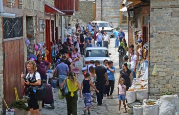 Azərbaycana turist axını 6 dəfədən çox azalıb