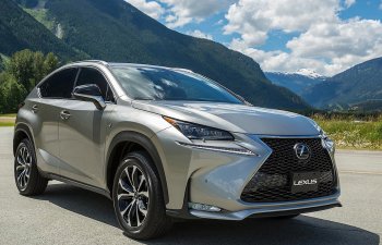 Lexus yeni modelinin tizerini nümayiş etdirib - VİDEO