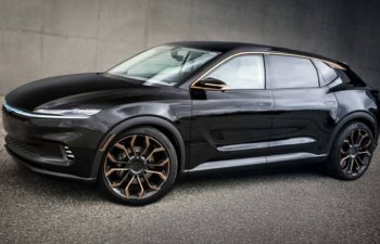 Chrysler Nyu Yorkda Airflow konseptinin Graphite versiyasını nümayiş etdirib