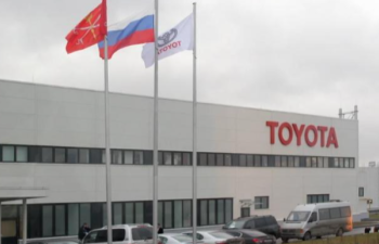 Toyota Rusiyadakı zavodunu bağlayır