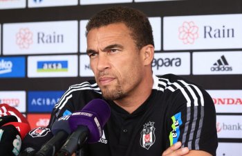 Beşiktaş baş məşqçisi ilə yollarını ayırdı