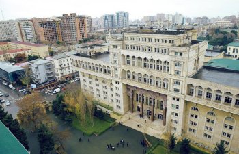 Tibb Universiteti tender elan edir