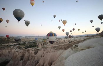 Türkiyənin turizm gəlirləri 53 %, xərcləri isə 2 dəfədən çox artıb