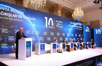 X Qlobal Bakı Forumu işini panel iclaslarla davam etdirib - FOTO