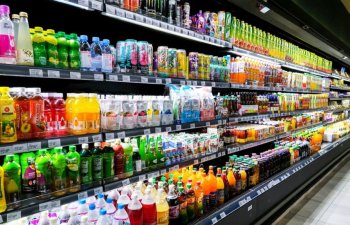 Supermarketlər spirtsiz içkilərə nə qədər endirim ediblər? – CƏDVƏL