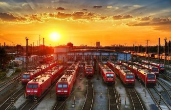 Dəmir yolu ilə sərnişin daşımaları artıb