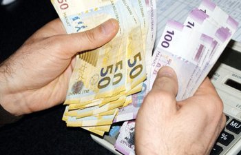 Azərbaycan banklarının manatla kredit qoyuluşu artıb