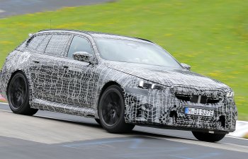 BMW M5 Touring şossedə sınaqdan keçirilərkən görüntülənib