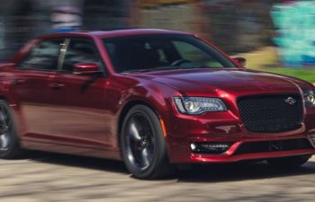 İnsanlar hazırda Chrysler 300-lər üçün MSRP-dən xeyli yuxarı pul ödəyirlər