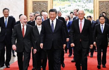 Çin prezidenti Si ABŞ baş direktorları ilə görüşüb
