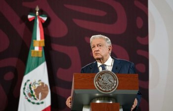 AMLO sürətli məhkəmə islahatına təkan verərkən Meksika Pesosu itkilərini genişləndirir