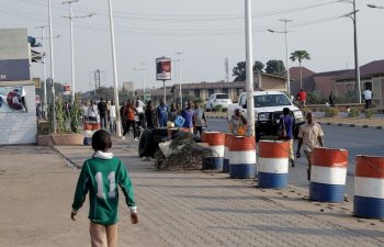 Burundidə valyuta qıtlığı səbəbindən benzin üçün üç həftəlik növbələr yaranıb