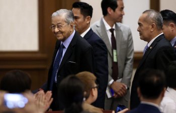 Malayziyanın keçmiş baş naziri, 99 yaşlı Mahathir öskürək səbəbiylə xəstəxanaya yerləşdirilib