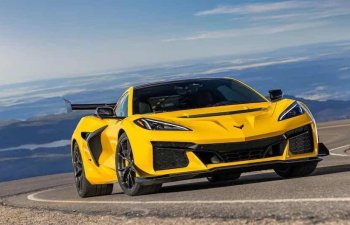 Chevrolet Corvette ZR-in yeni gücü: Biturbomühərriklə bahalı risk